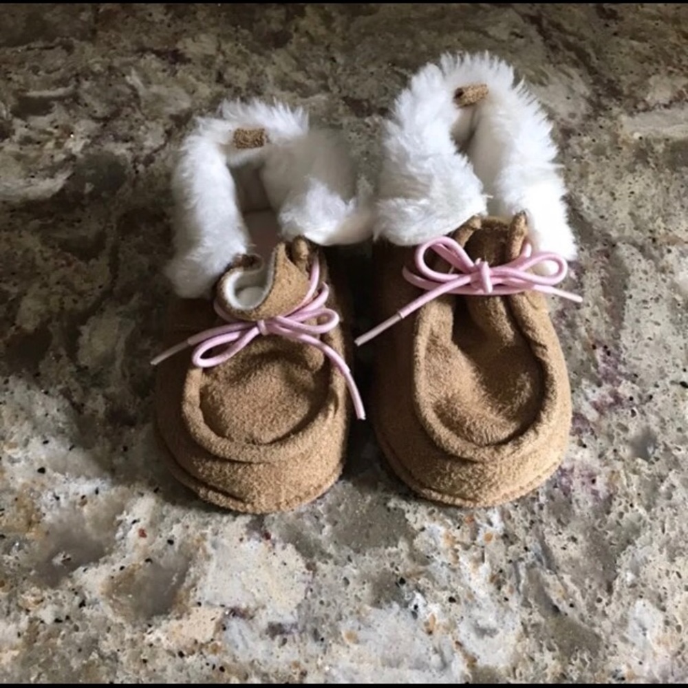 Osh Kosh Brown Suede Boots with Faux Fur - Picture 1 of 4